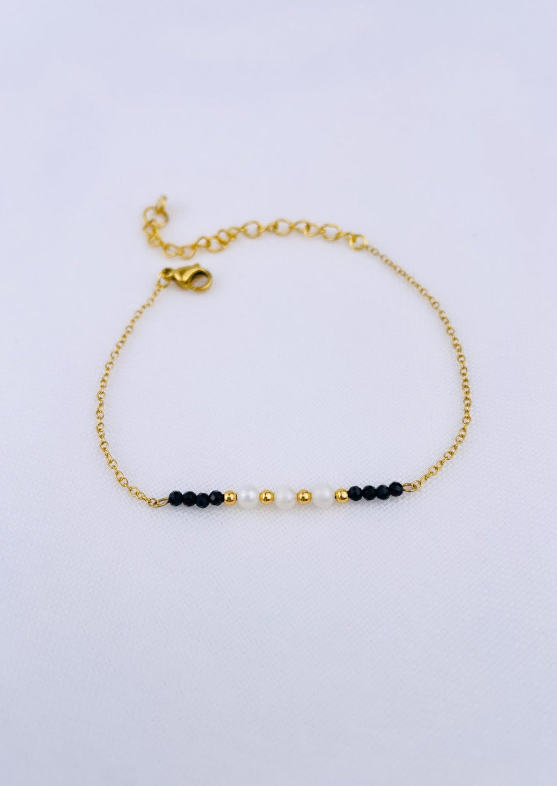 LILIANE - Bracelet doré, perles et pierres fines