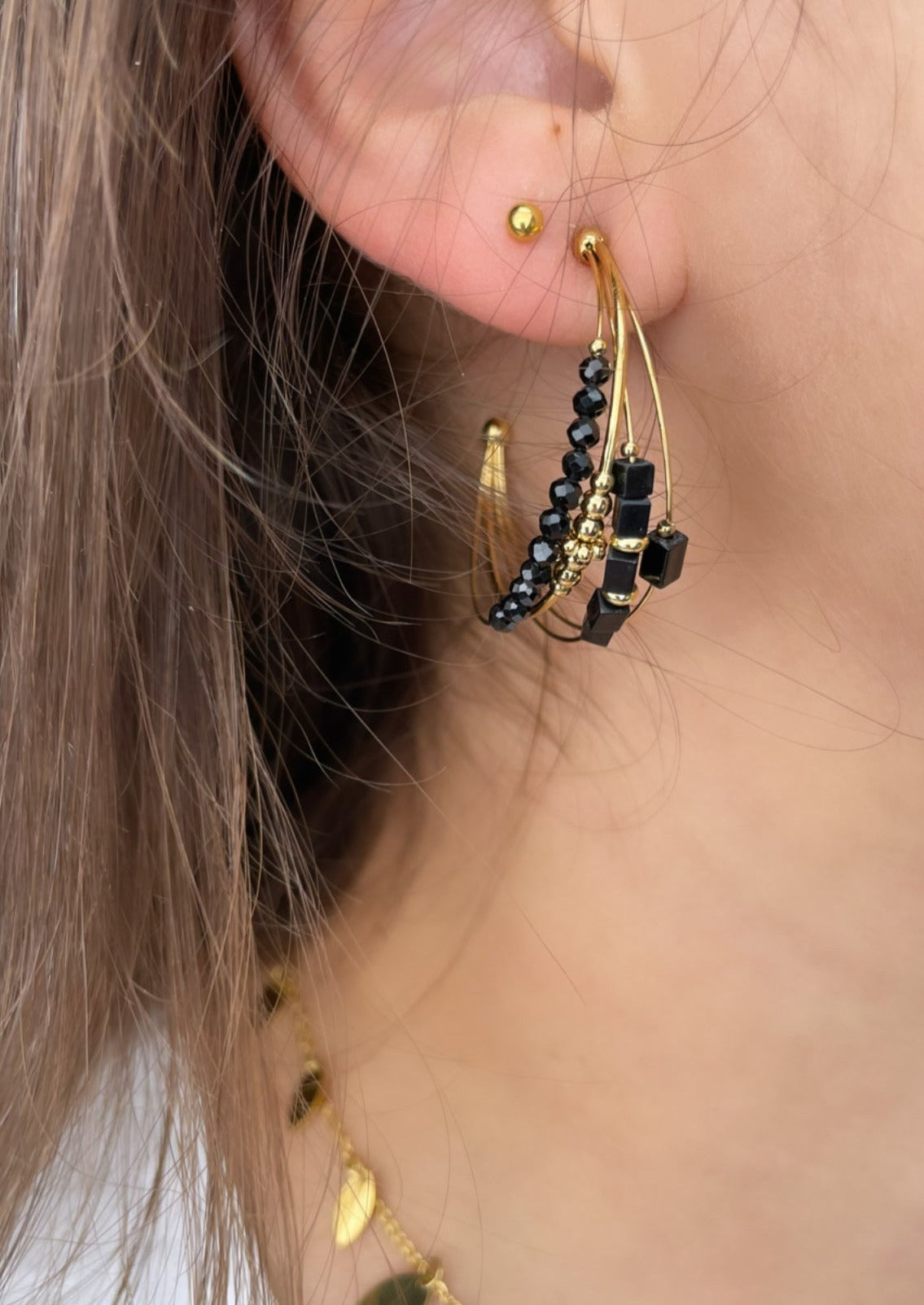 MARIE - Créole dorée 4 rangs sertis de pierres naturelles (Onyx)