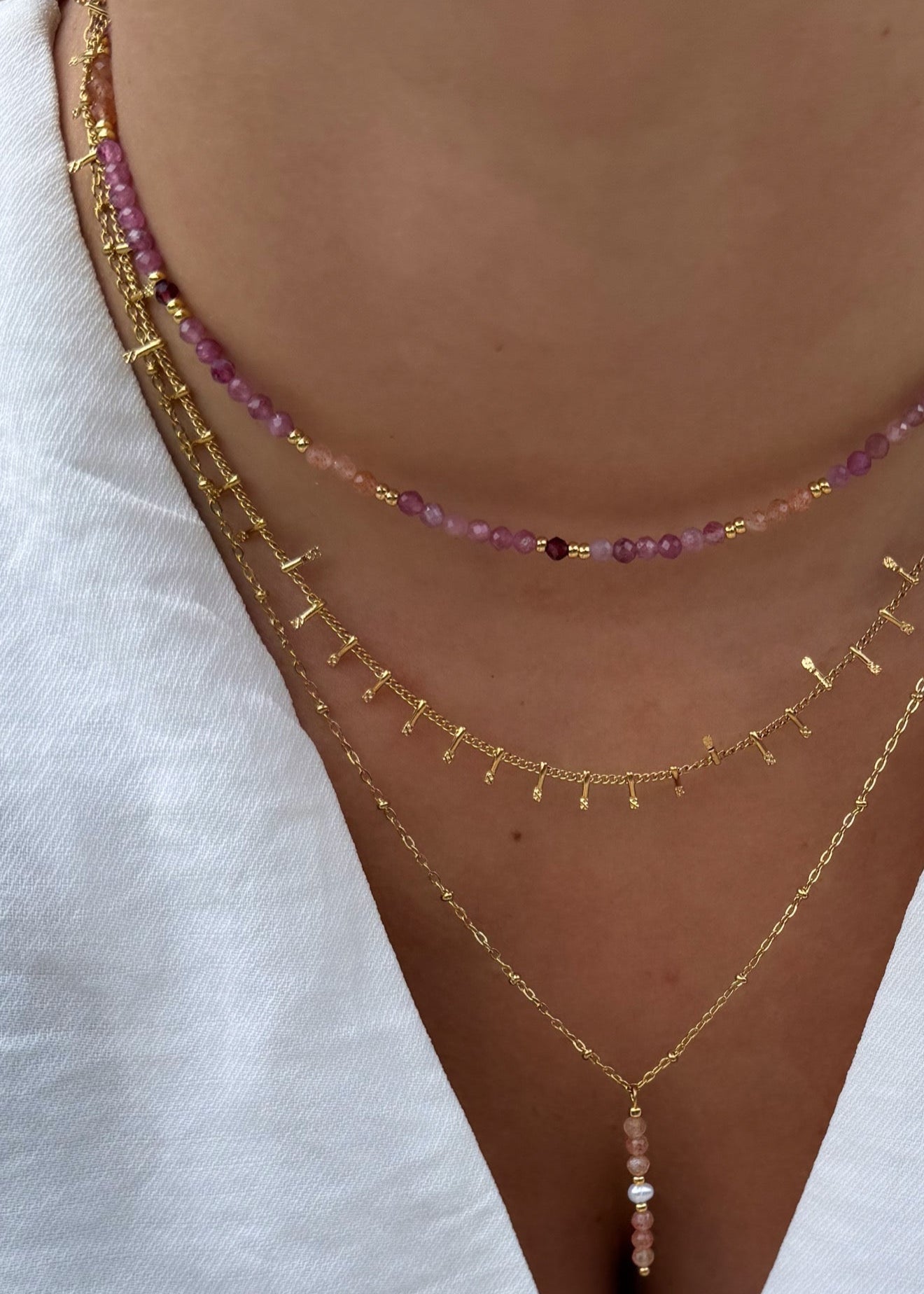 TALYA - Collier ras du cou doré en pierres naturelles