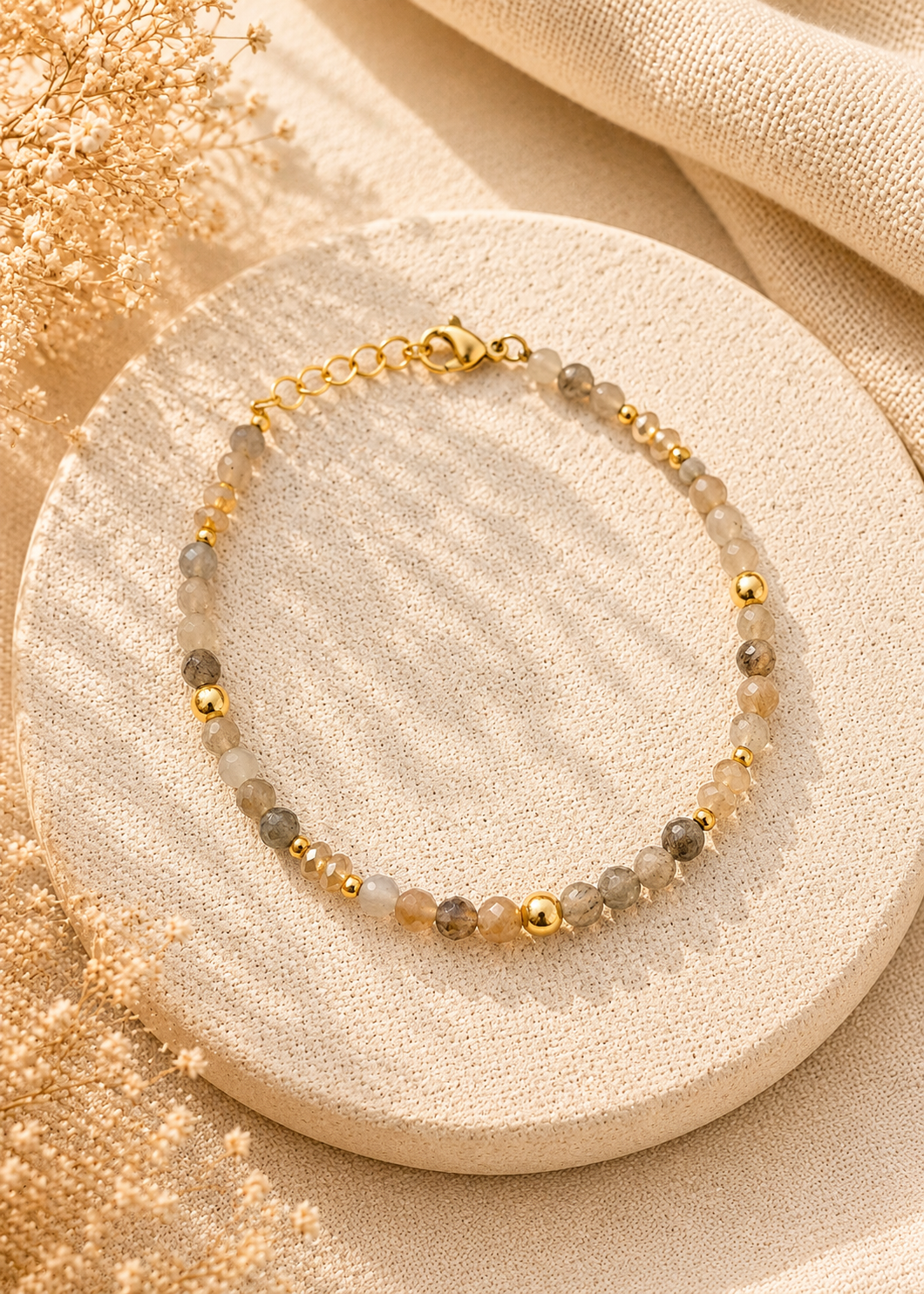 JASMINE - Bracelet doré composé de pierres naturelles
