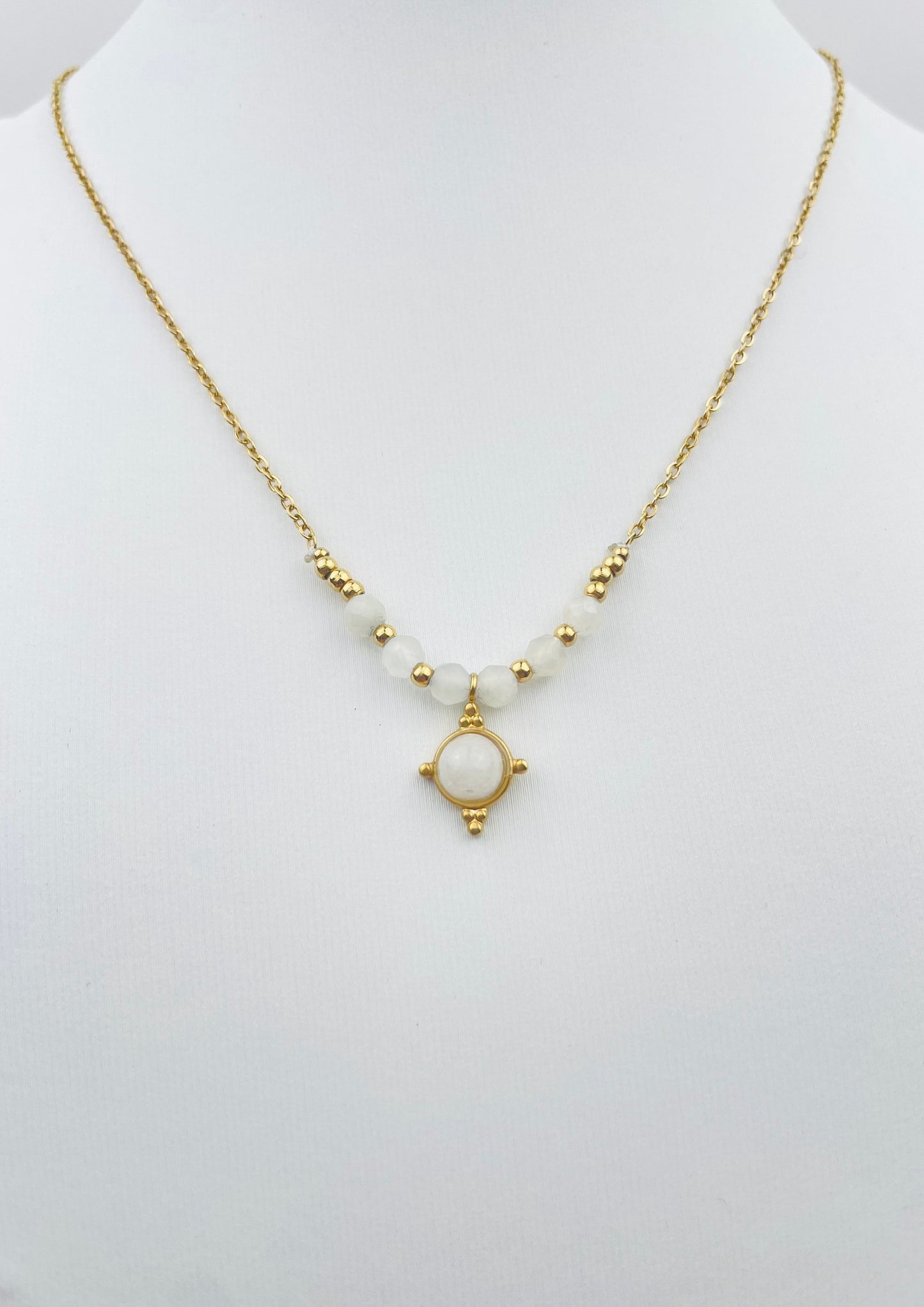 CLEA - Collier doré et pendentif