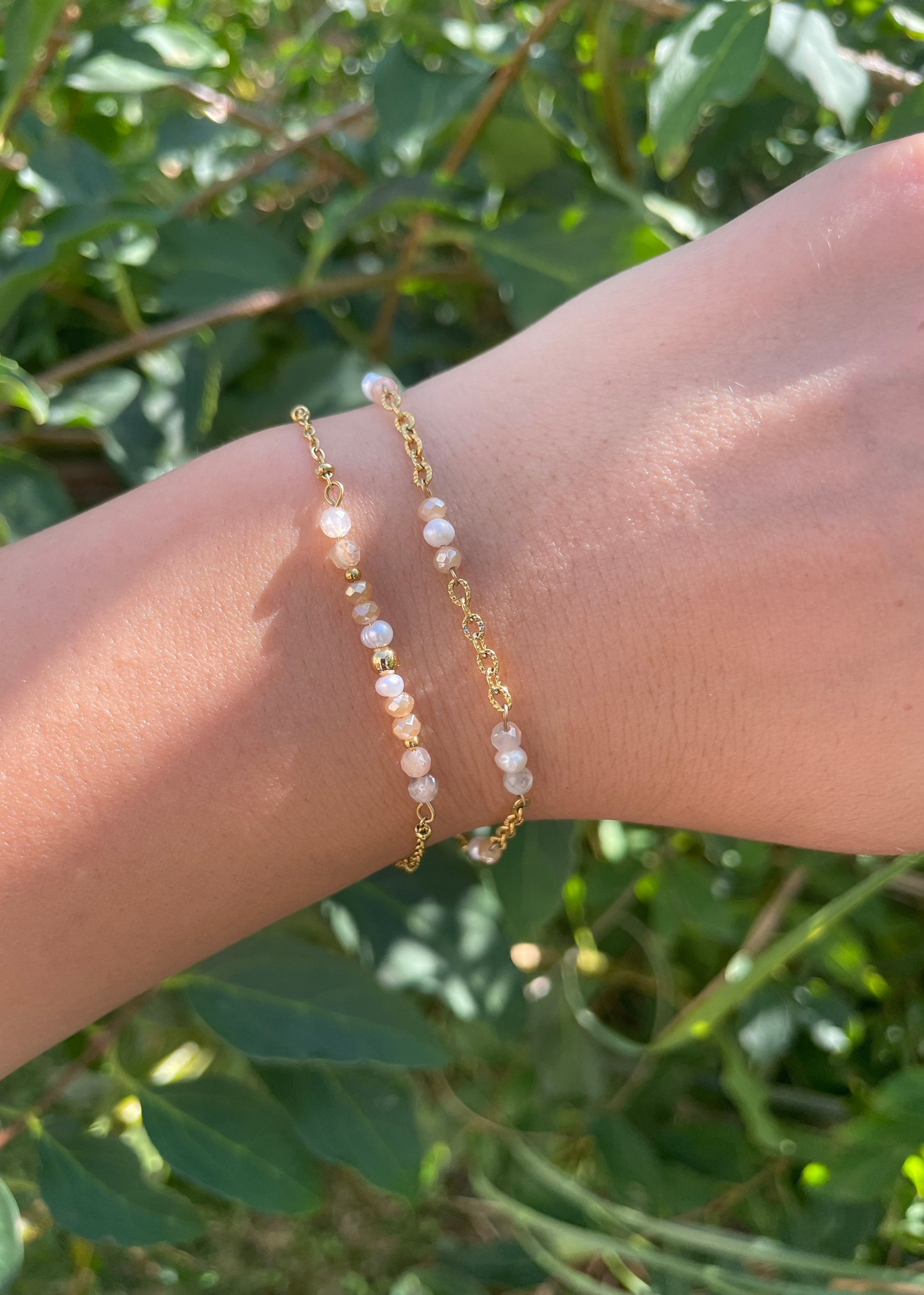 bracelet pierre de lune femme - bracelet en acier inoxydable et pierre de lune pour femme - bracelet tendance et lumineux pour l'été - bracelet en pierre de lune pour femme - bijoux pas cher femme - bijoux fabriqués en France