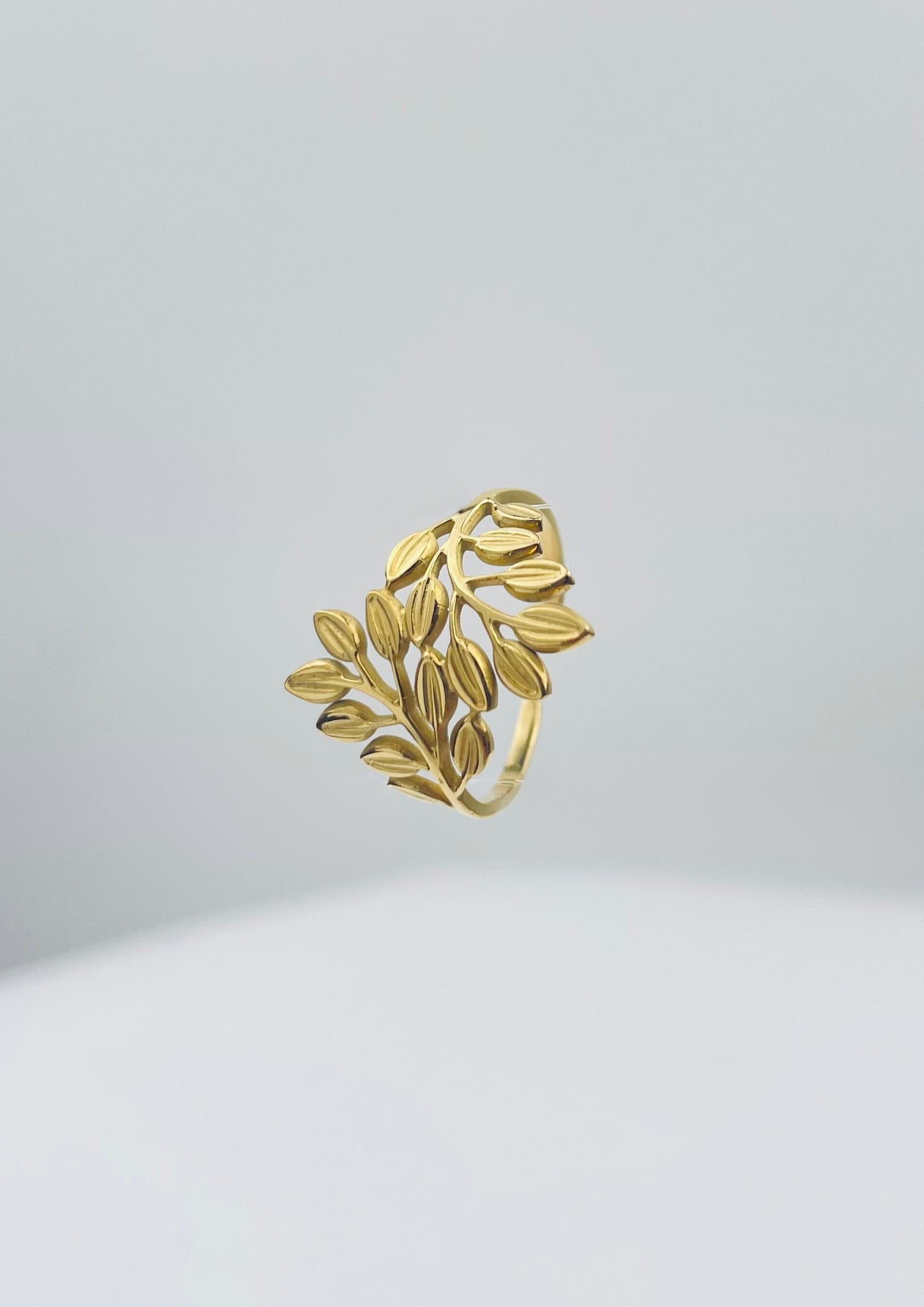 FLORA - Bague dorée aux motifs floraux