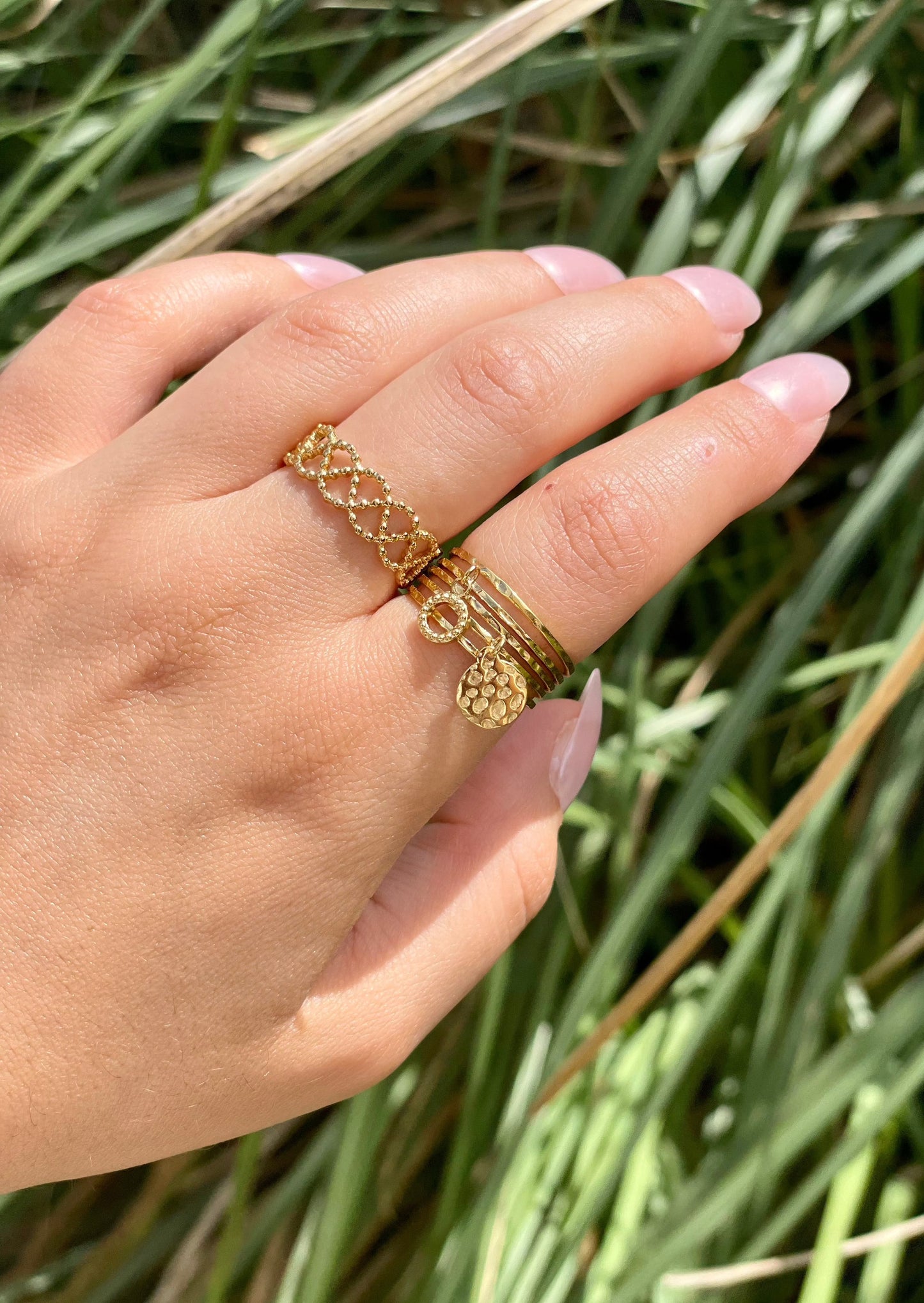 SILA - Bague dorée avec breloques