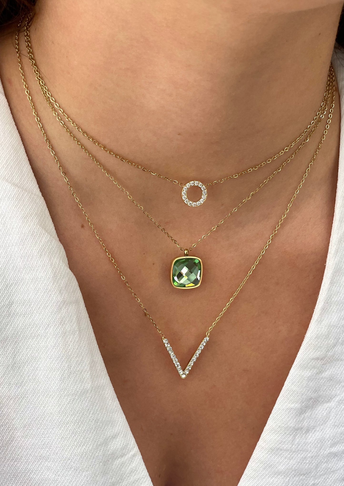 VALIA - Collier doré et pendentif pierre verte