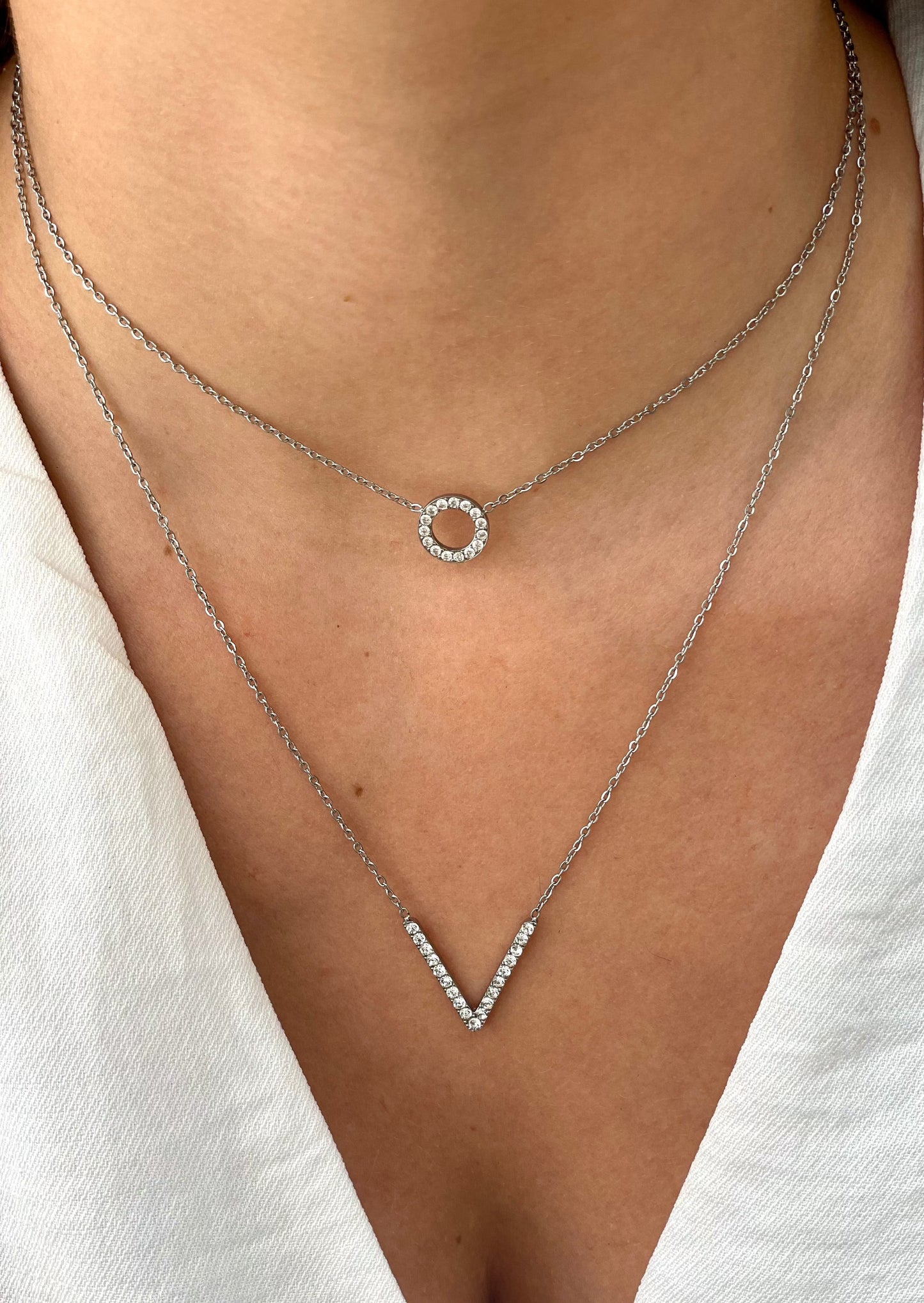 VICTOIRE - Collier Double Chaînes avec pendentifs et zirconias