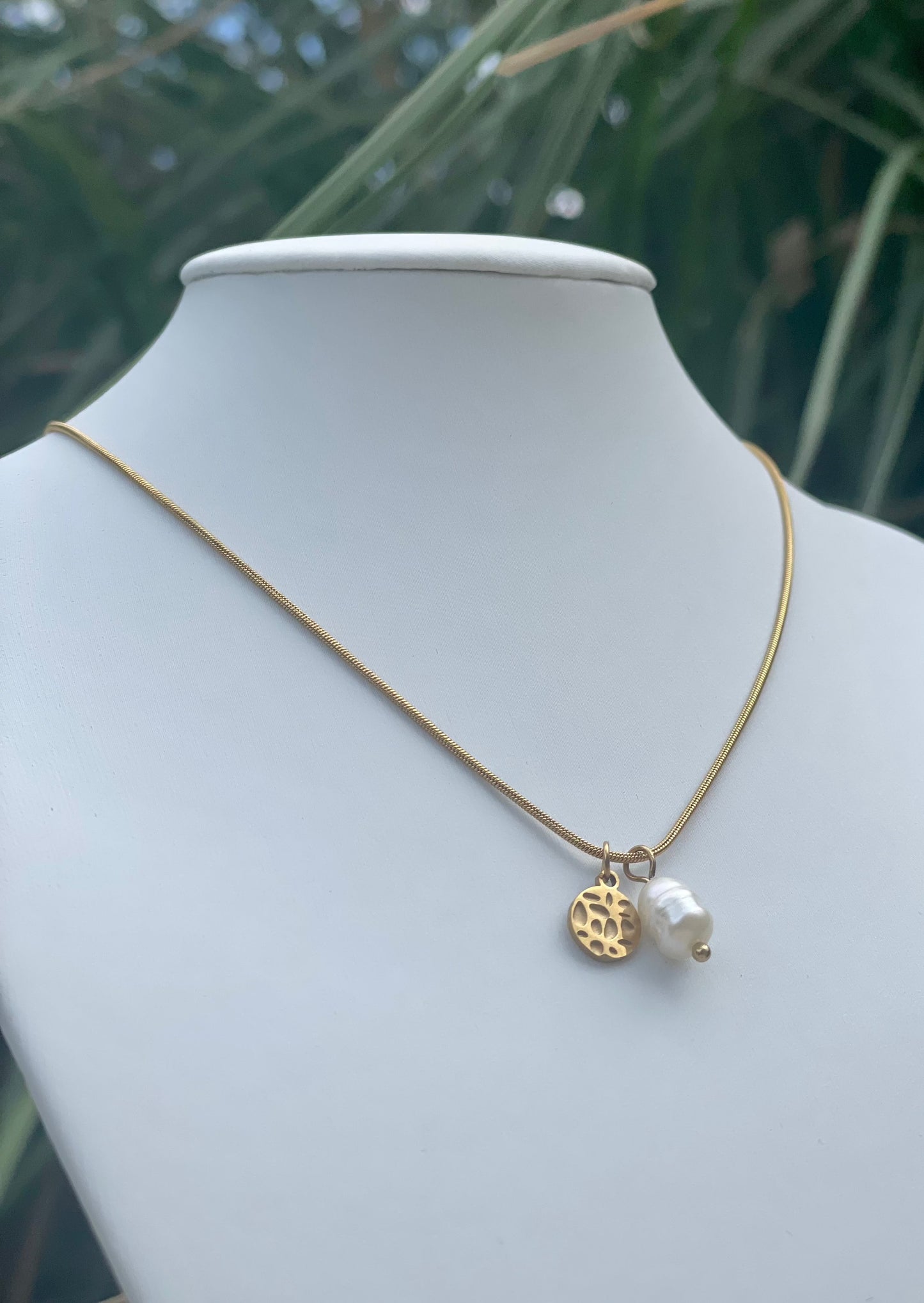 PEARL - Golden necklace and its 2 pendants