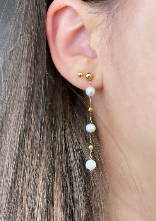 DELICATE - Boucles d'oreilles pendantes et perles naturelles