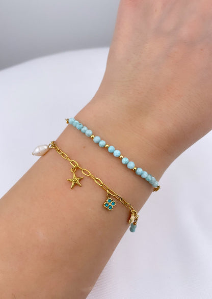 BLUE LAGOON - Bracelet breloques, pierres naturelles (Larimar) et perle naturelle