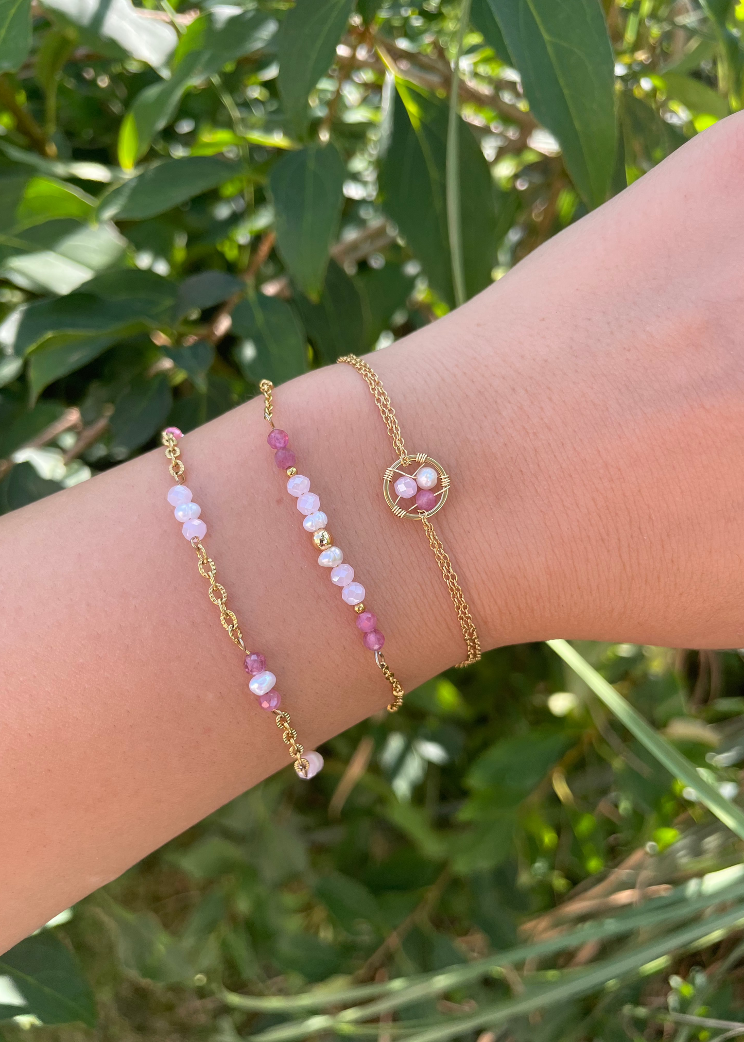 Bracelet en pierre naturelle pour femme, bracelet femme, bracelet tourmaline et acier inoxydable, bracelet fait main en France, bracelet tendance, bracelet tourmaline et perle d'eau douce
