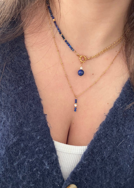 LILI - Collier 1 chaine composé d'une perle naturelle et de pierres fines