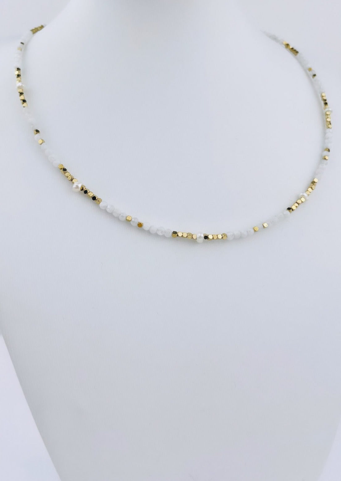 ELINE - Golden necklace, natural stones (White Agate or Jasper) and freshwater pearls