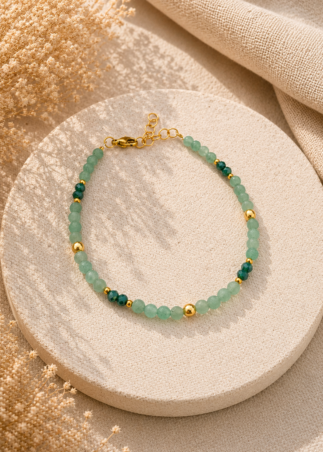 JASMINE - Bracelet doré composé de pierres naturelles