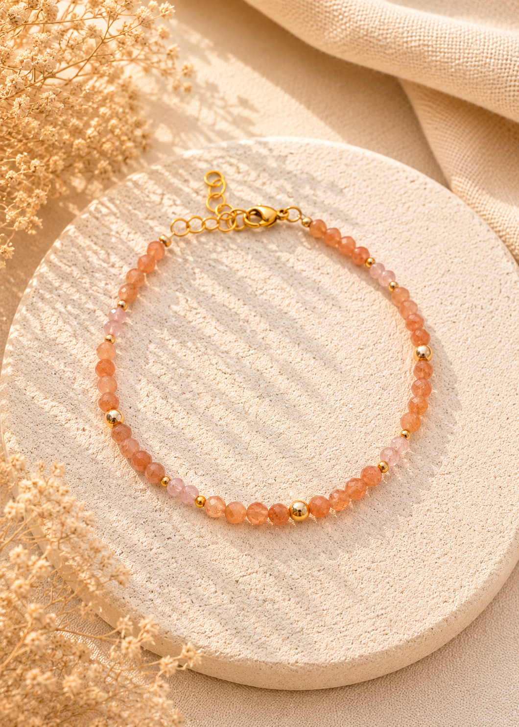 JASMINE - Bracelet doré composé de pierres naturelles