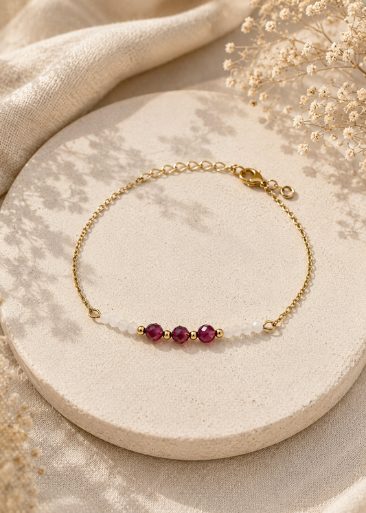 LILA - Bracelet doré, nacre et pierres fines