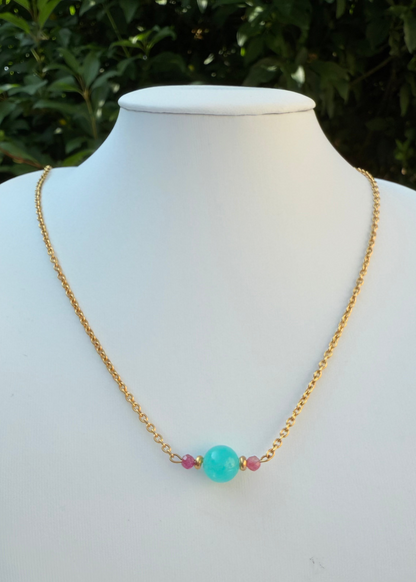 Moana - Natural stone and freshwater pearl necklace