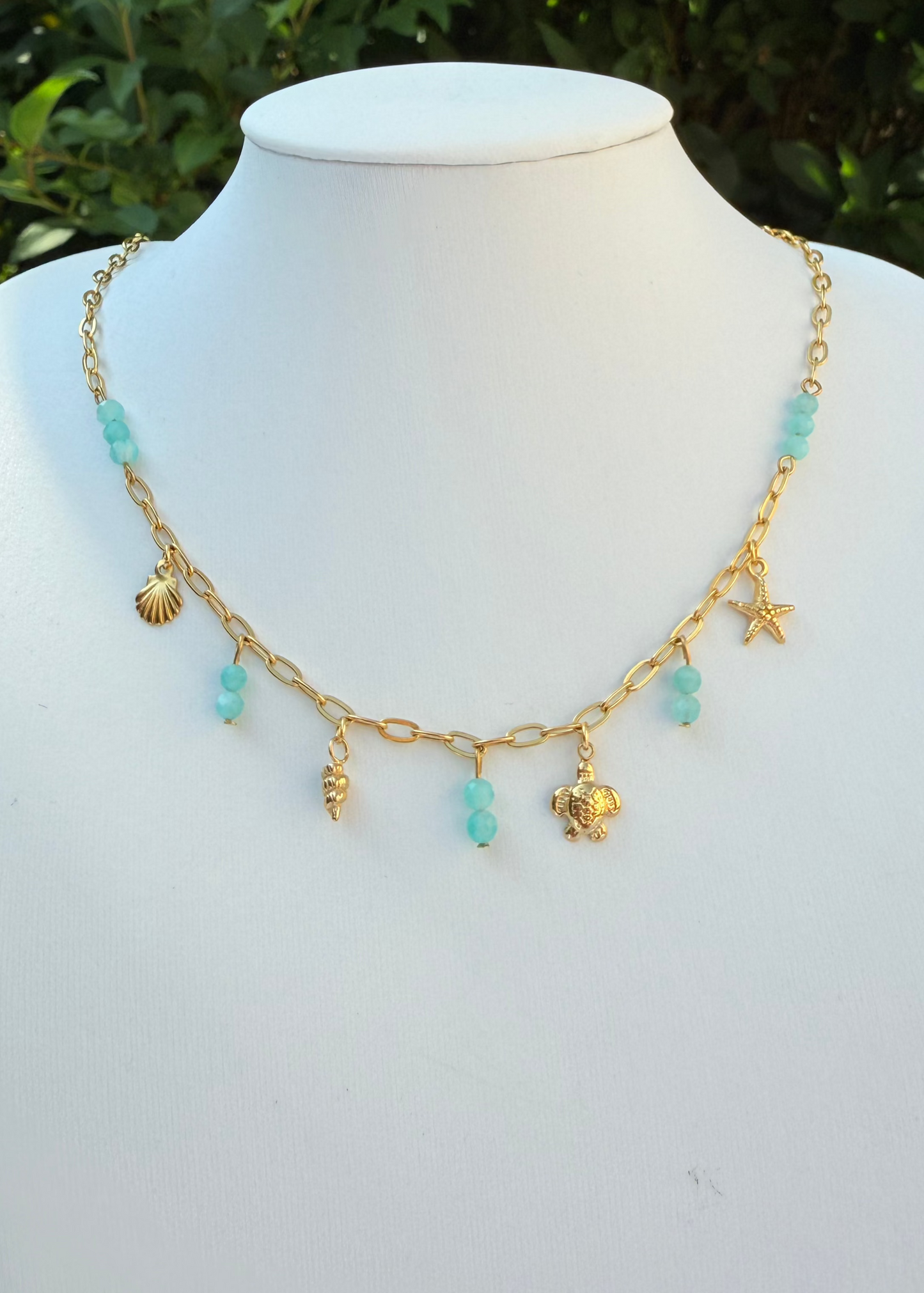 MAÏNA - Necklace with charms and natural stones