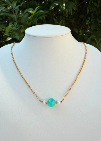 Moana - Natural stone and freshwater pearl necklace