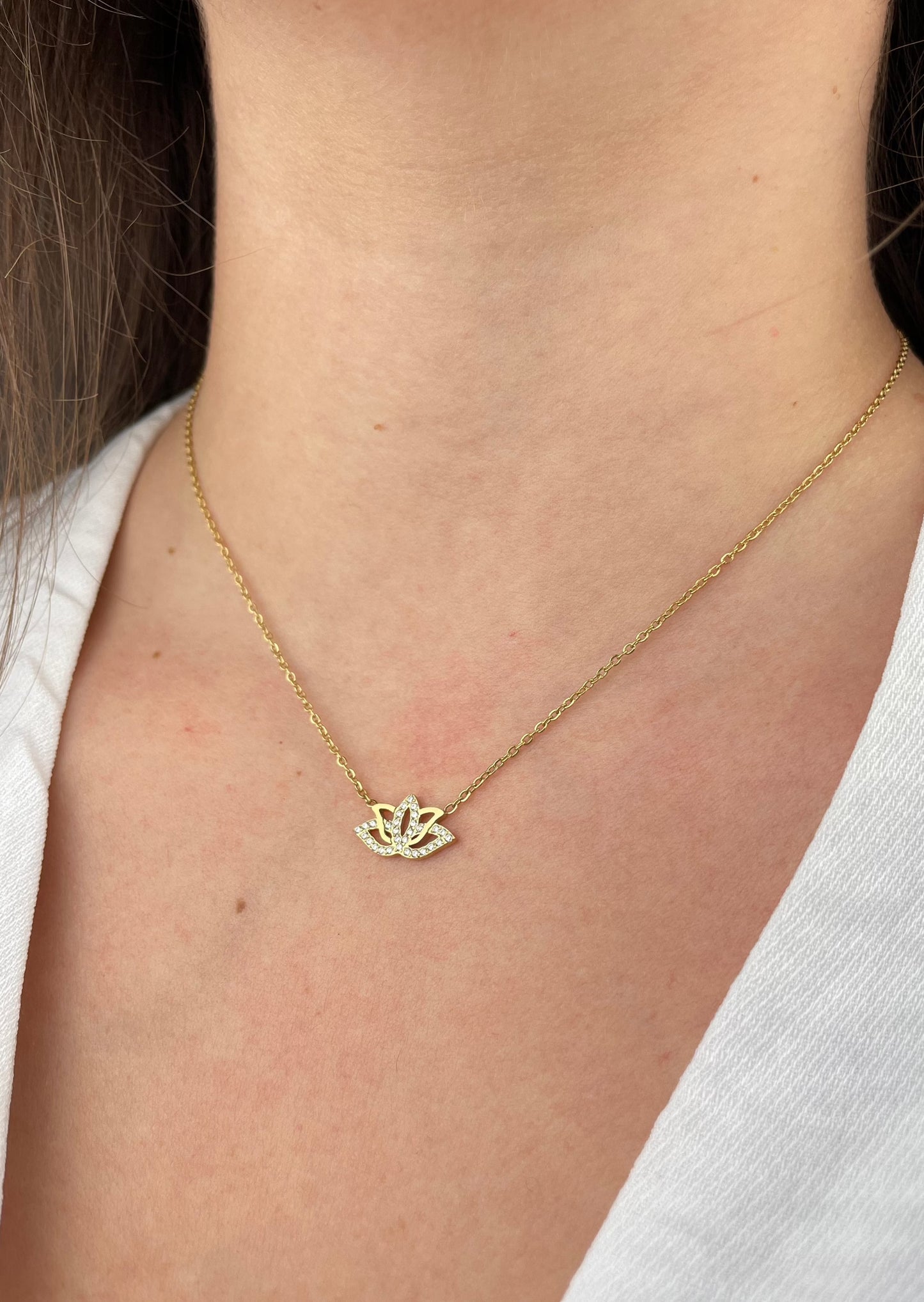 LOTUS - Lotus flower and zirconia necklace